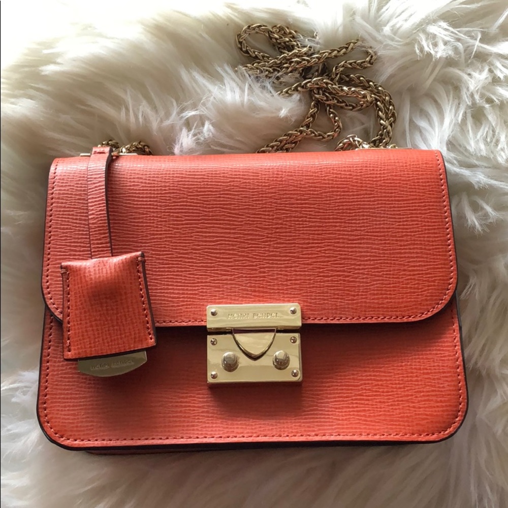 Henri Bendel Waldorf Chain Shoulder Bag.